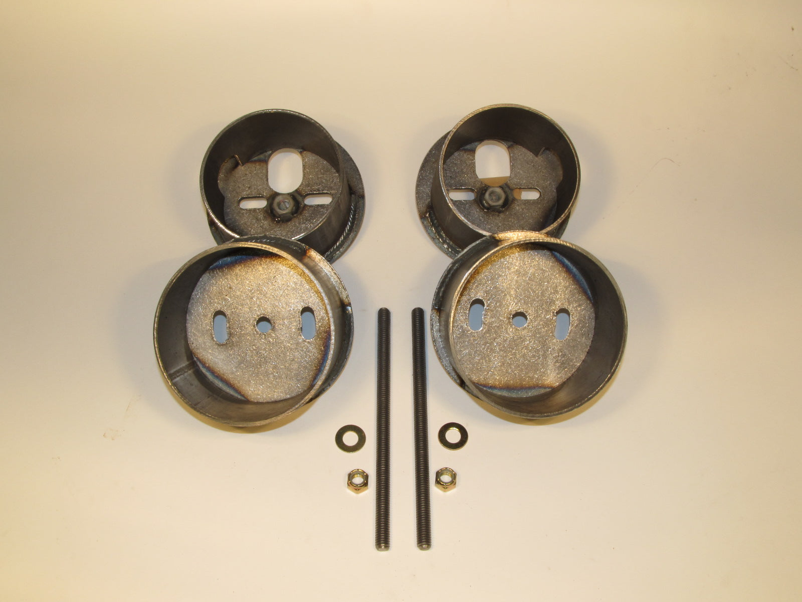 LRD 91-96-F GM ^B^ Body (Impala Caprice Roadmaster) Front Bag Cups