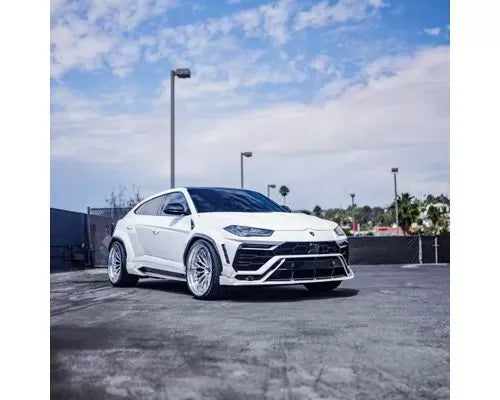 1016 Industries Carbon Fiber Fender Triangle Inserts for Lamborghini Urus S/Performante 2018-2022